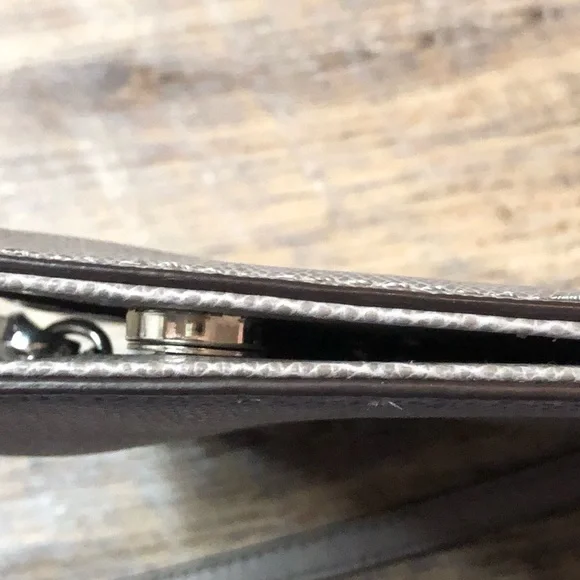 Michael Kors Large Grey Clutch with Short Shoulder Strap magnetic closure EUC - Picture 7 of 9